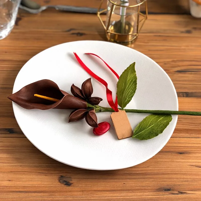 Arum sur tige porte Dragées - Chocolat