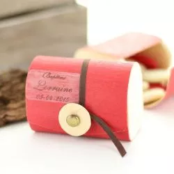 Boite dragées bois Malle rouge