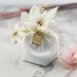 fleur décoration boutonnière pivoine