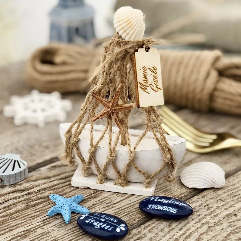 Petit bateau bois avec Filet - cadeau d'invité